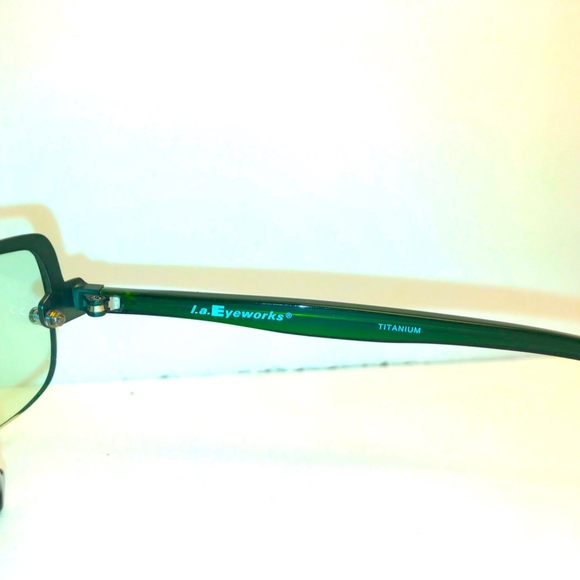 BRAND NEW VINTAGE SUNGLASSES TITANIUM FRAMES